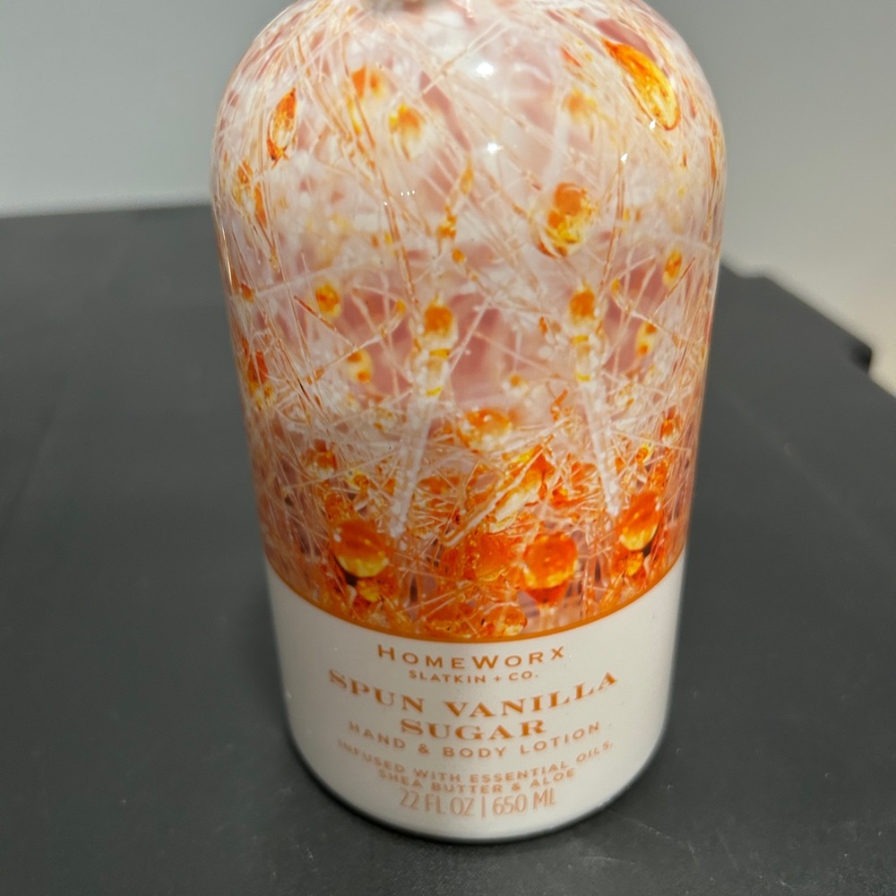 Spun Vanilla Sugar Hand and Body Lotion infused with Shea Butter - Picture 4 of 8
